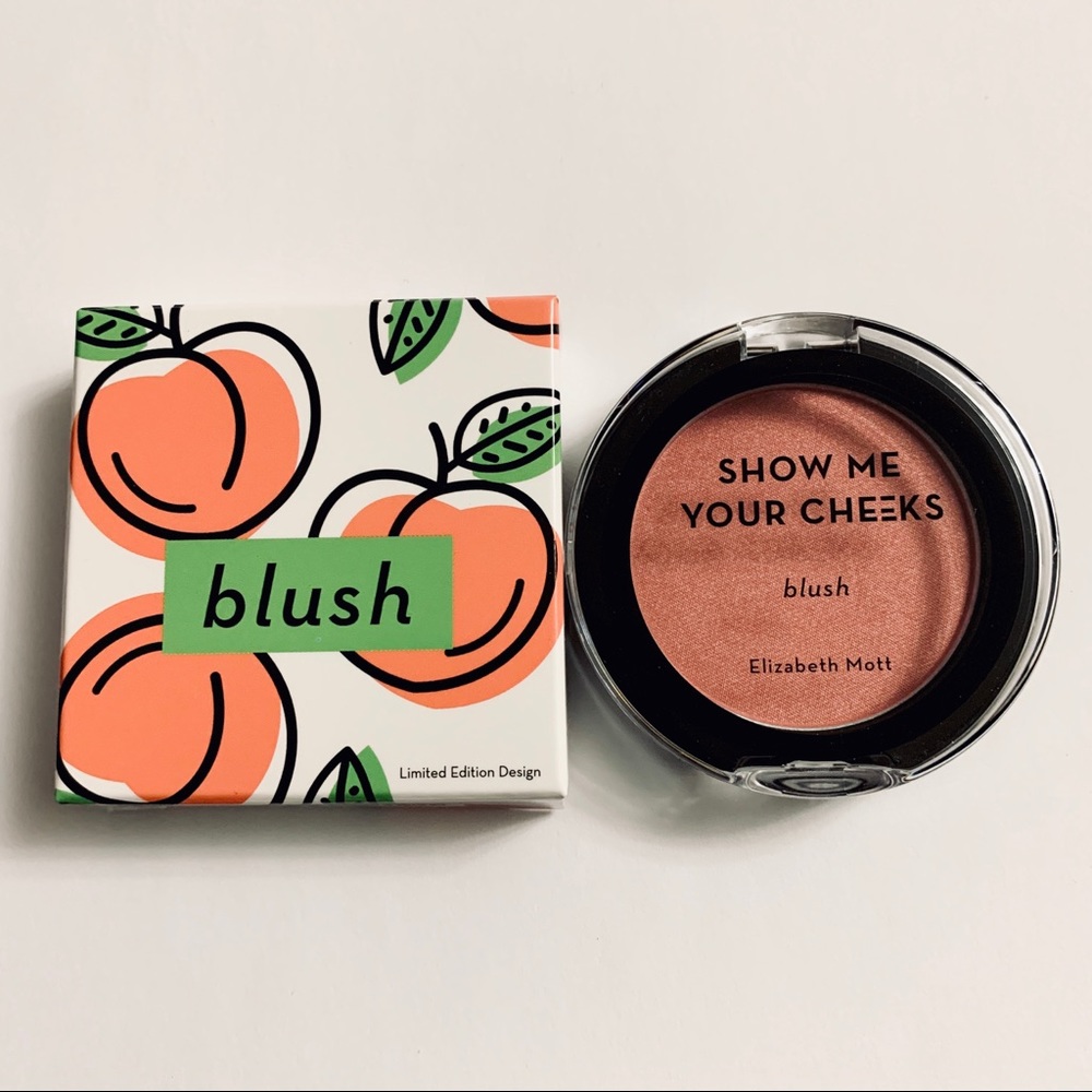 💄3/$25💄 Elizabeth Mott Show Me Your Cheeks
